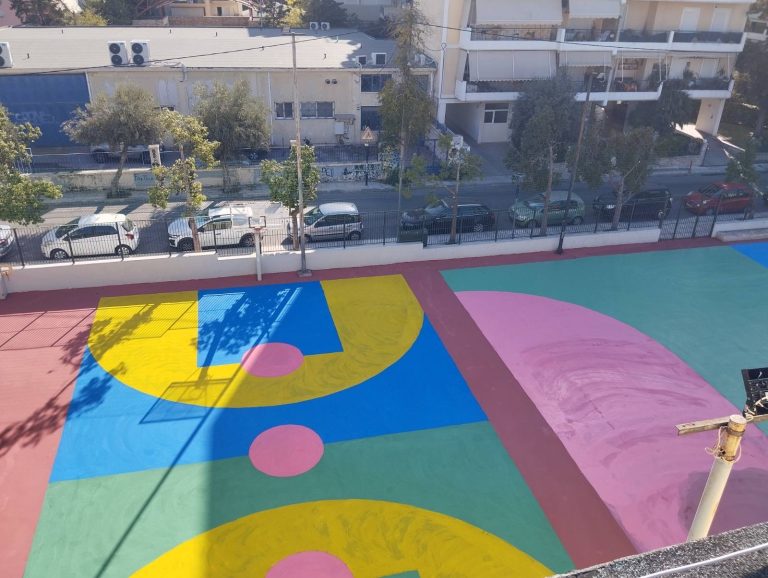Καινούργια και ασφαλή γήπεδα μπάσκετ και βόλεϊ στο Γυμνάσιο Νέας Χαλκηδόνας