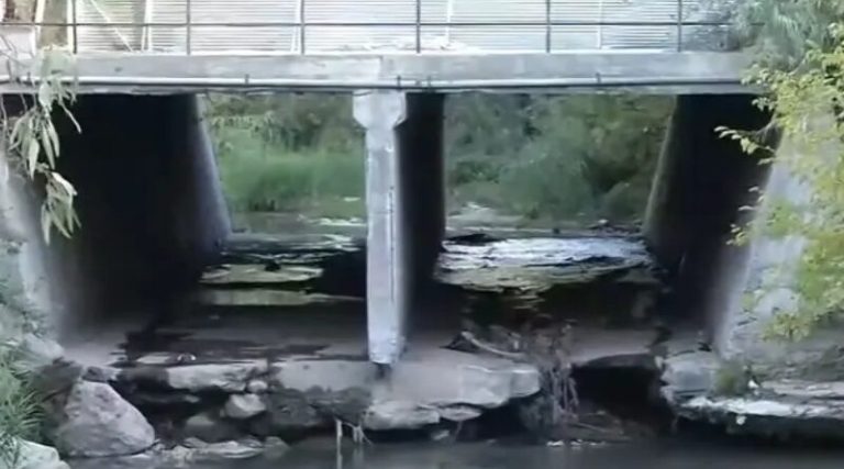 Νέα Φιλαδέλφεια: Κούφια και στον «αέρα» γέφυρα στον Ποδονίφτη που ενώνει τη Νέα Φιλαδέλφεια με την Αθήνα