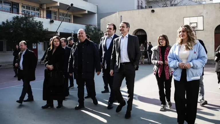 Στο 8ο Δημοτικό Σχολείο Νέας Φιλαδέλφειας σήμερα 13/2/2025 ο Κυριάκος Μητσοτάκης