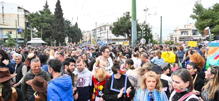 Αποκριάτικη παρέλαση και Κούλουμα σε Νέα Φιλαδέλφεια & Νέα Χαλκηδόνα Αποκριάτικη παρέλαση και Κούλουμα σε Νέα Φιλαδέλφεια & Νέα Χαλκηδόνα