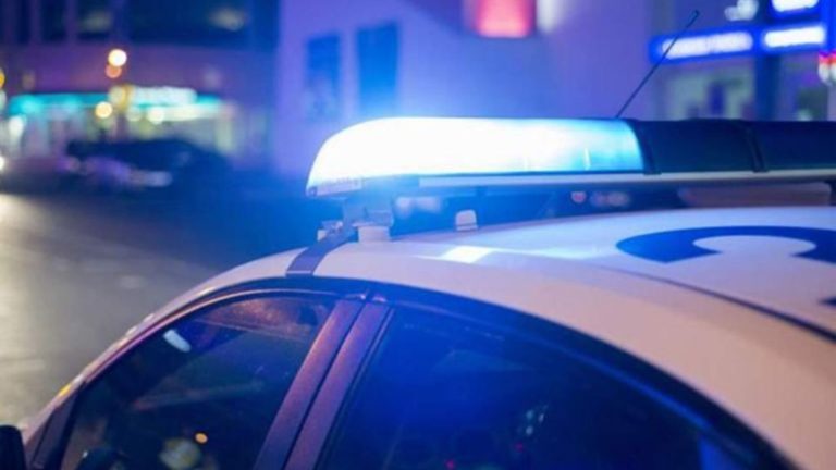 Εφιαλτική ληστεία σε πρακτορείο ΟΠΑΠ στη Νέα Φιλαδέλφεια: Της επιτέθηκαν με τσεκούρι Εφιαλτική ληστεία σε πρακτορείο ΟΠΑΠ στη Νέα Φιλαδέλφεια: Της επιτέθηκαν με τσεκούρι
