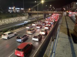 Στο «κόκκινο» η κίνηση στην Αττική και στη Νέα Φιλαδέλφεια – Πού υπάρχουν μεγάλα μποτιλιαρίσματα