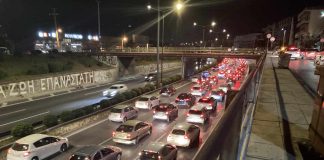 Στο «κόκκινο» η κίνηση στην Αττική και στη Νέα Φιλαδέλφεια – Πού υπάρχουν μεγάλα μποτιλιαρίσματα