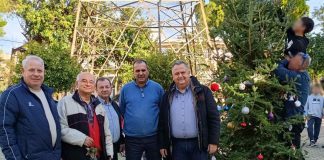 Η πόλη στολίζεται από τα παιδιά της: Το 7ο Δημοτικό Νέας Φιλαδέλφειας φωτίζει τη Νησίδα