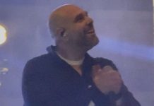 Νέα Φιλαδέλφεια: Ρίγη συγκίνησης με τον Stavento – Ξέσπασε σε κλάματα για τον ΑΕΚτσή πατέρα του