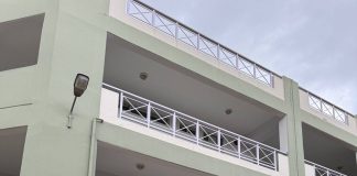 Εργασίες βαφής στο Λύκειο Νέας Χαλκηδόνας στις Χριστουγεννιάτικες διακοπές