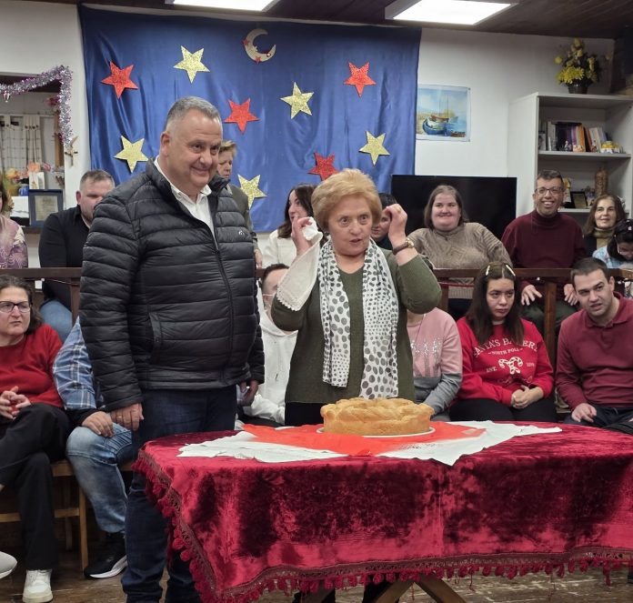 alt= Χριστουγεννιάτικη γιορτή για τα παιδιά της Λέσχης Φιλίας ΑΜΕΑ στη Νέα Φιλαδέλφεια