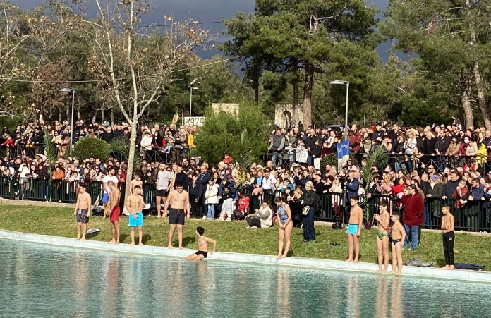 alt= Θεοφάνεια 2026 στη Νέα Φιλαδέλφεια: Πλήθος κόσμου και έντονη συγκίνηση – Δείτε φωτογραφίες & βίντεο