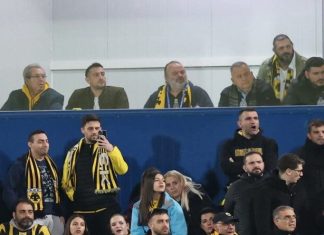 Δίπλα στην ΑΕΚ ο Γιάννης Τομπούλογλου στον αγώνα του Σαββάτου στην Τρίπολη