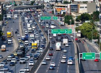 Νέα Φιλαδέλφεια και Αττική στο «κόκκινο» – Δείτε πού έχει μπλοκάρει η κυκλοφορία