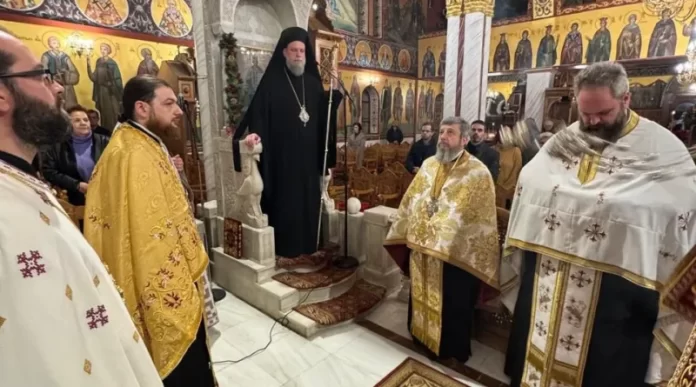 alt= Νέα Φιλαδέλφεια: Με λαμπρότητα ο Πανηγυρικός Εσπερινός του Αγίου Βασιλείου στον Μητροπολιτικό Ναό