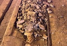 Κατέρρευσαν τσιμέντα από γέφυρα στη Νέα Ιωνία – Ερωτήματα για την ασφάλεια των υποδομών