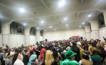 Η Νέα Χαλκηδόνα γιόρτασε την Αποκριά με κέφι, γαϊτανάκι και μεγάλη συμμετοχή