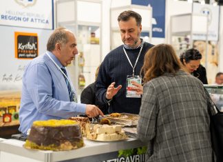 Χαλβάς Μαραθώνα: Η παράδοση της οικογένειας Χατζηγαβριήλ κάθε πρώτη Κυριακή του Μήνα στο Άλσος Νέας Φιλαδέλφειας