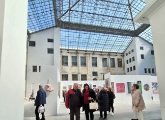 Παγκόσμια Ημέρα της Γυναίκας: Επίσκεψη των ΚΑΠΗ Αγίας Μαρίνας και Νέας Χαλκηδόνας στο Καπνεργοστάσιο