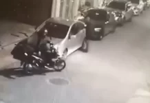 Νέα Φιλαδέλφεια: Δείτε βίντεο από τη δράση συμμορίας που άρπαζε τσάντες μέσα από ΙΧ – Δύο συλλήψεις