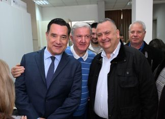 Τομπούλογλου & Γεωργιάδης στα ΚΑΠΗ Νέας Χαλκηδόνας – Δωρεάν εξετάσεις και φροντίδα για την τρίτη ηλικία