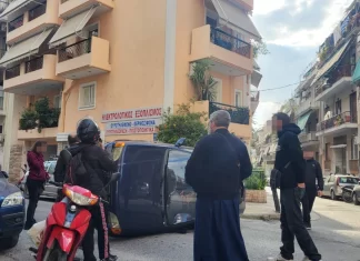 Τροχαίο ατύχημα στην Κυψέλη: Αυτοκίνητο αναποδογύρισε στην οδό Μέγιστης – Δείτε τι συνέβη