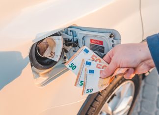 Fuel Pass 2026: Τα 5 βήματα για την αίτηση – Δικαιούχοι, ποσά και εισοδηματικά κριτήρια