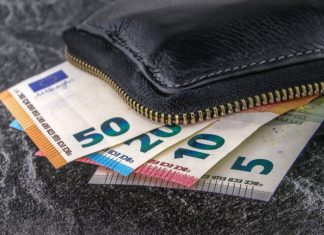 Κατώτατος μισθός στα 920€ – Δείτε από πότε θα ισχύσει η νέα αύξηση