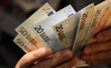 Επίδομα 300 ευρώ τον Νοέμβριο: Ποιοι είναι οι δικαιούχοι – Όλες οι αλλαγές στα κριτήρια