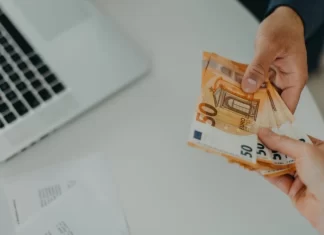 Κατώτατος μισθός 2026: Σενάρια αύξησης έως 5% – Δείτε τι αλλάζει στα εισοδήματα