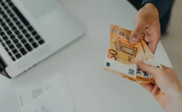 Κατώτατος μισθός 2026: Σενάρια αύξησης έως 5% – Δείτε τι αλλάζει στα εισοδήματα