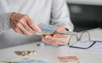 Συντάξεις Απριλίου 2026: Πότε πληρώνονται νωρίτερα λόγω 25ης Μαρτίου – Δείτε τις ημερομηνίες