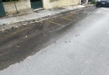 Νέα Φιλαδέλφεια: Συνεχίζεται η μεγάλη διαρροή νερού στην οδό Δημοσθένους (ΒΙΝΤΕΟ)