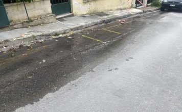 Νέα Φιλαδέλφεια: Συνεχίζεται η μεγάλη διαρροή νερού στην οδό Δημοσθένους (ΒΙΝΤΕΟ)