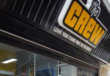 The Crew Νέα Φιλαδέλφεια: Το απόλυτο custom print shop για T-Shirts, κούπες και μοναδικά σχέδια