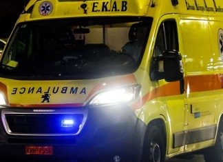 Καραμπόλα 5 οχημάτων στην Πατησίων – Δύο τραυματίες μετά από σύγκρουση αυτοκινήτων και μηχανών