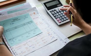 Εφορία: Αυτόματα πρόστιμα για εκπρόθεσμες δηλώσεις – Τι αλλάζει για Ε1, ΦΠΑ και Ε9