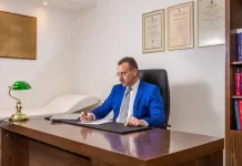 Ομφαλοκήλη: Αιτίες, Συμπτώματα και Σύγχρονη Θεραπεία Βρογχοκήλη & Χειρουργός Θυρεοειδούς: Πότε Χρειάζεται Χειρουργική Αντιμετώπιση;
