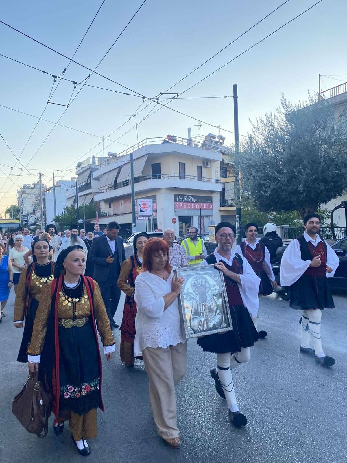 Νέα Φιλαδέλφεια: Για πρώτη φορά ο Σύλλογος Ηπειρωτών στην περιφορά του Αγίου Κοσμά του Αιτωλού Νέα Φιλαδέλφεια: Για πρώτη φορά ο Σύλλογος Ηπειρωτών στην περιφορά του Αγίου Κοσμά του Αιτωλού