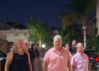Νέα Φιλαδέλφεια: Κατάμεστος ο Πολυχώρος Δροσίνη για τις «Εύθυμες Κυράδες» του Σαίξπηρ – Δείτε εικόνες