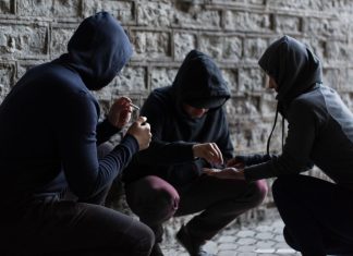 Νέα Ιωνία: Εκδήλωση για τη νεανική παραβατικότητα και τον ρόλο των γονέων Εκδήλωση στη Νέα Ιωνία για τη νεανική παραβατικότητα