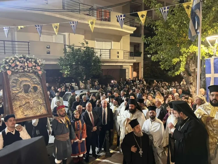 Νέα Φιλαδέλφεια: Με λαμπρότητα η λιτάνευση της Παναγίας Βουρλιώτισσας